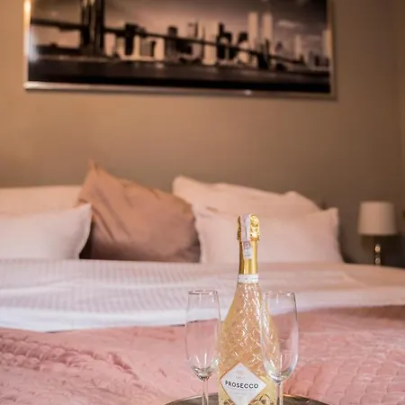 Podcienie Z Tarasem Old Town