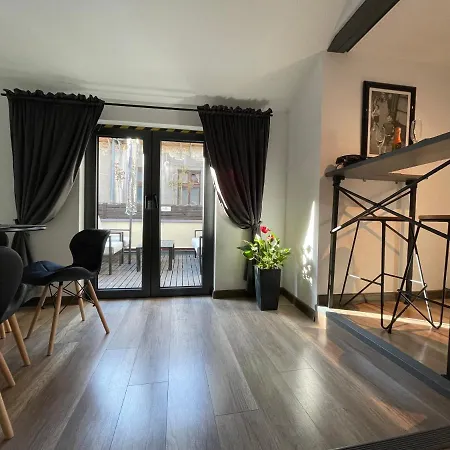 Podcienie Z Tarasem Old Town